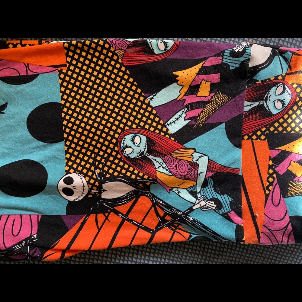 Rare, HTF Nightmare Before Christmas Lularoe TC leggings